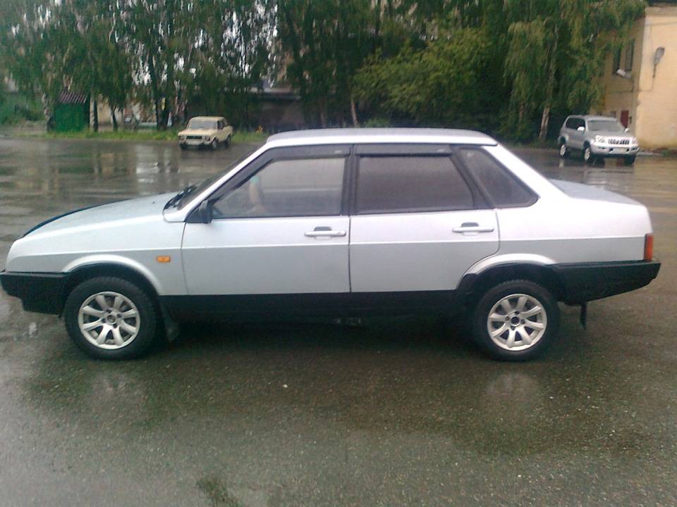 Сравнение ваз 2109 и ваз 21099 - какой автомобиль выбрать? - oboiduvse.ru