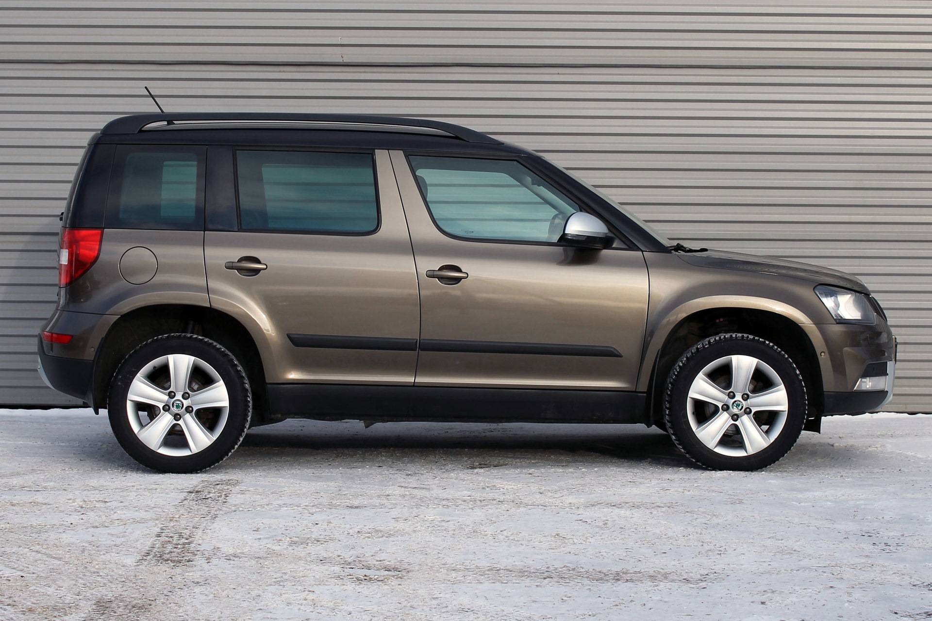 Шкода йети 16. Skoda Yeti диски r17. Диски Skoda Yeti 2014. Skoda Yeti YF 18 дисках. Диски 16 Skoda Yeti.