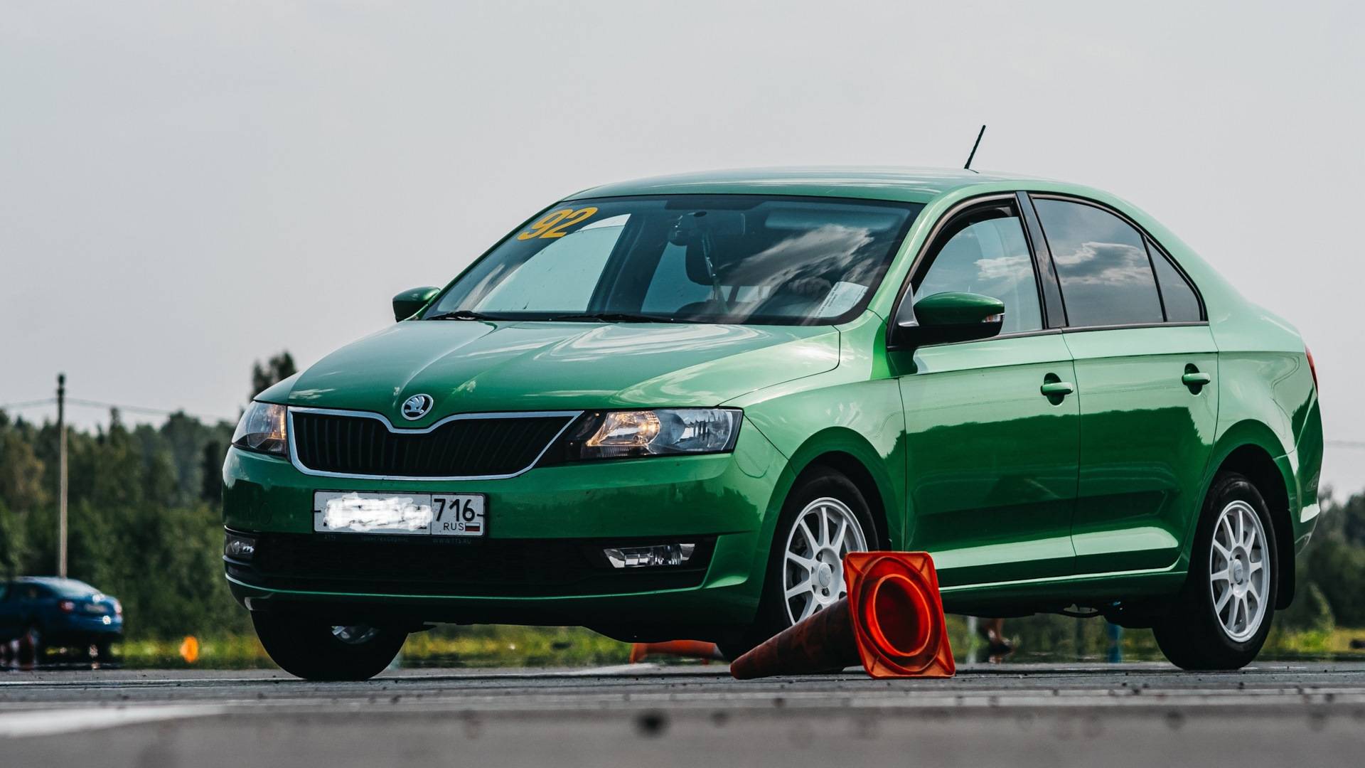 Skoda octavia или rapid? что выбрать?