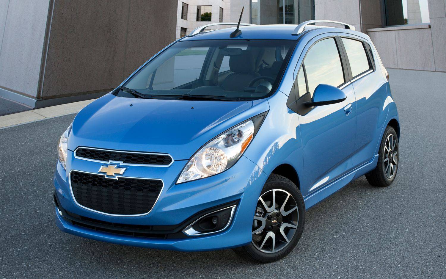 Compare chevrolet spark  vs  kia picanto