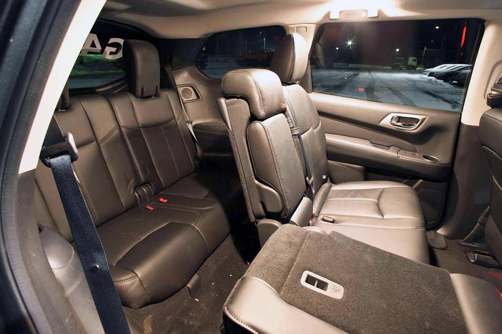 2022 nissan pathfinder vs. toyota highlander review: which one is the new crossover king? - tflcar