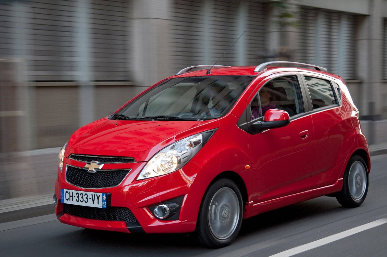 Сравнение kia picanto и chevrolet spark. какой из них лучше?