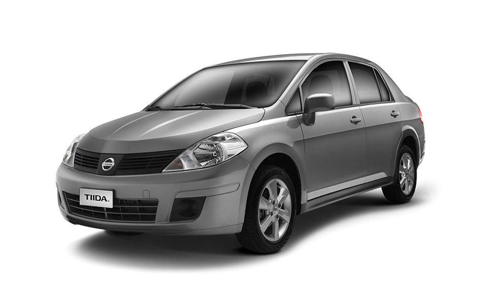 Nissan tiida або toyota corolla - який автомобіль краще купити?