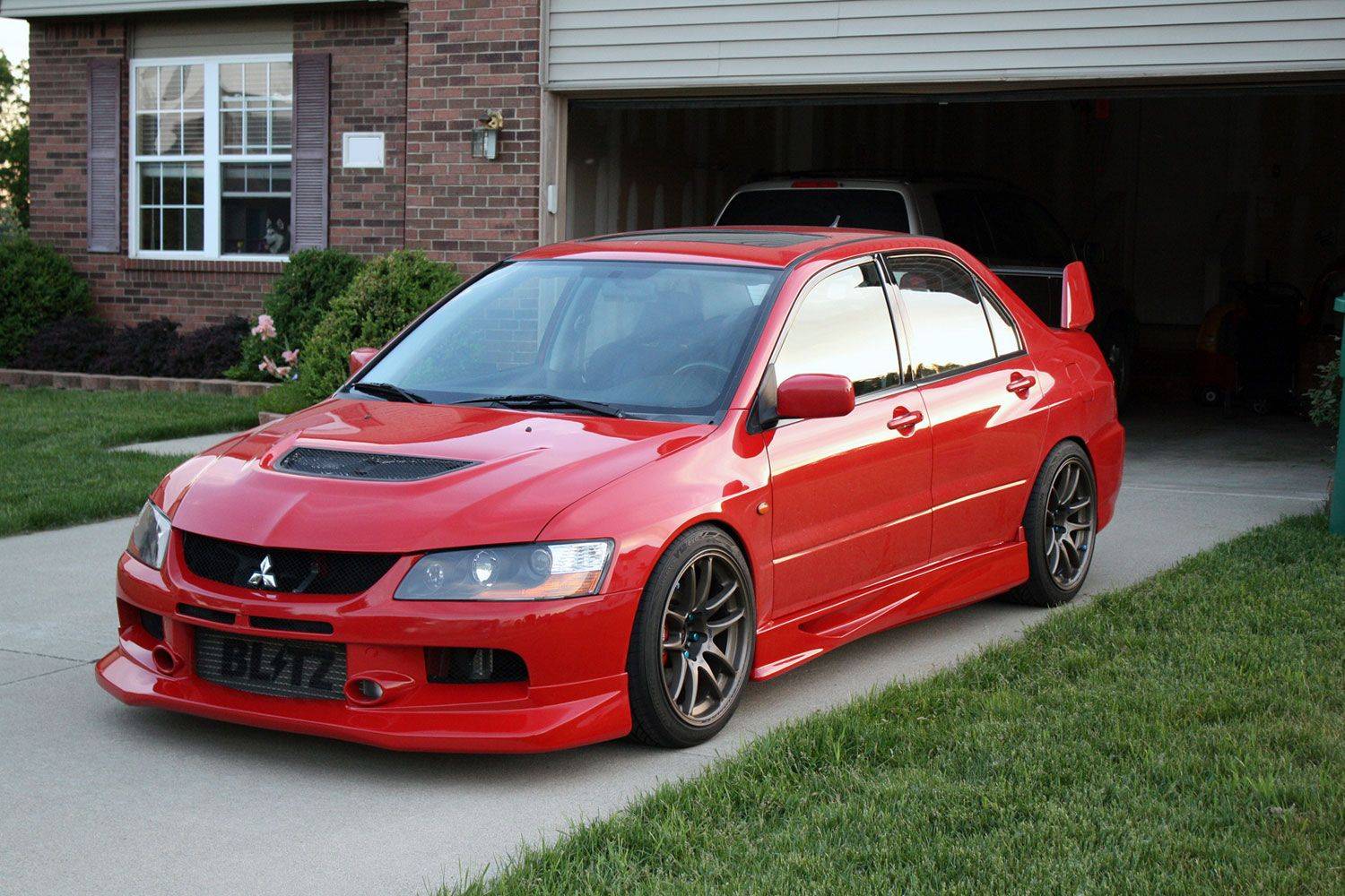 Mitsubishi Lancer или Honda Civic — какой автомобиль лучше взять