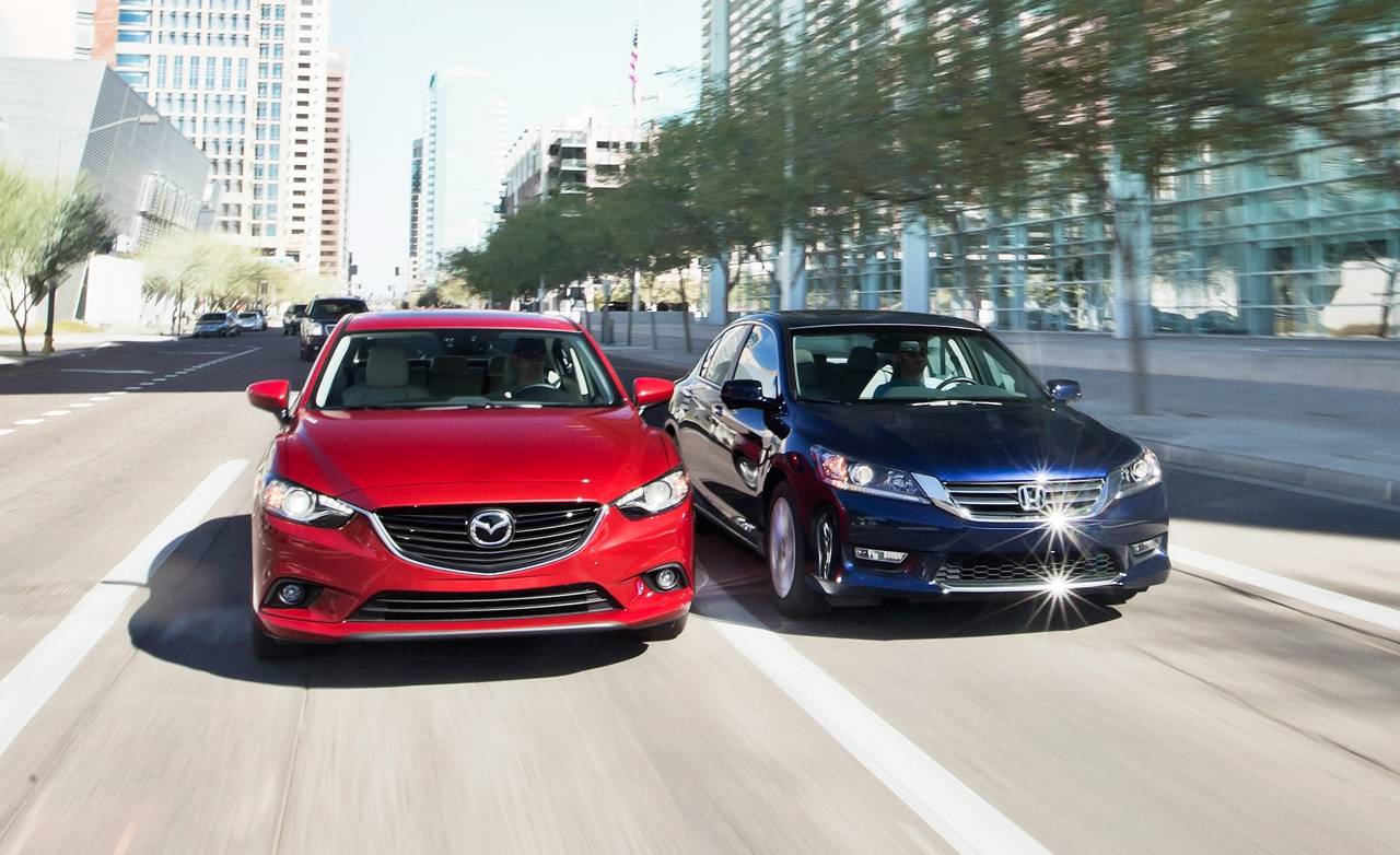 Какой автомобиль лучше Honda Accord или Mazda 6